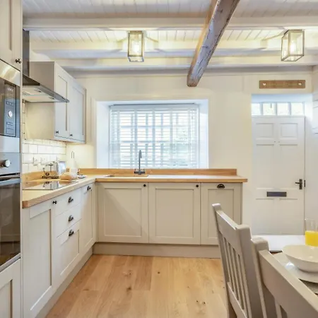 3 Bed In Oc-t33630 *