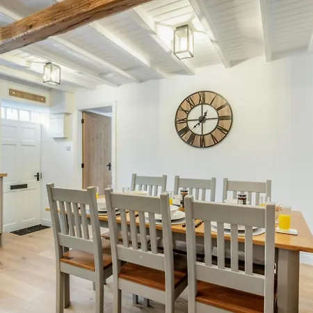 3 Bed In Oc-t33630 *